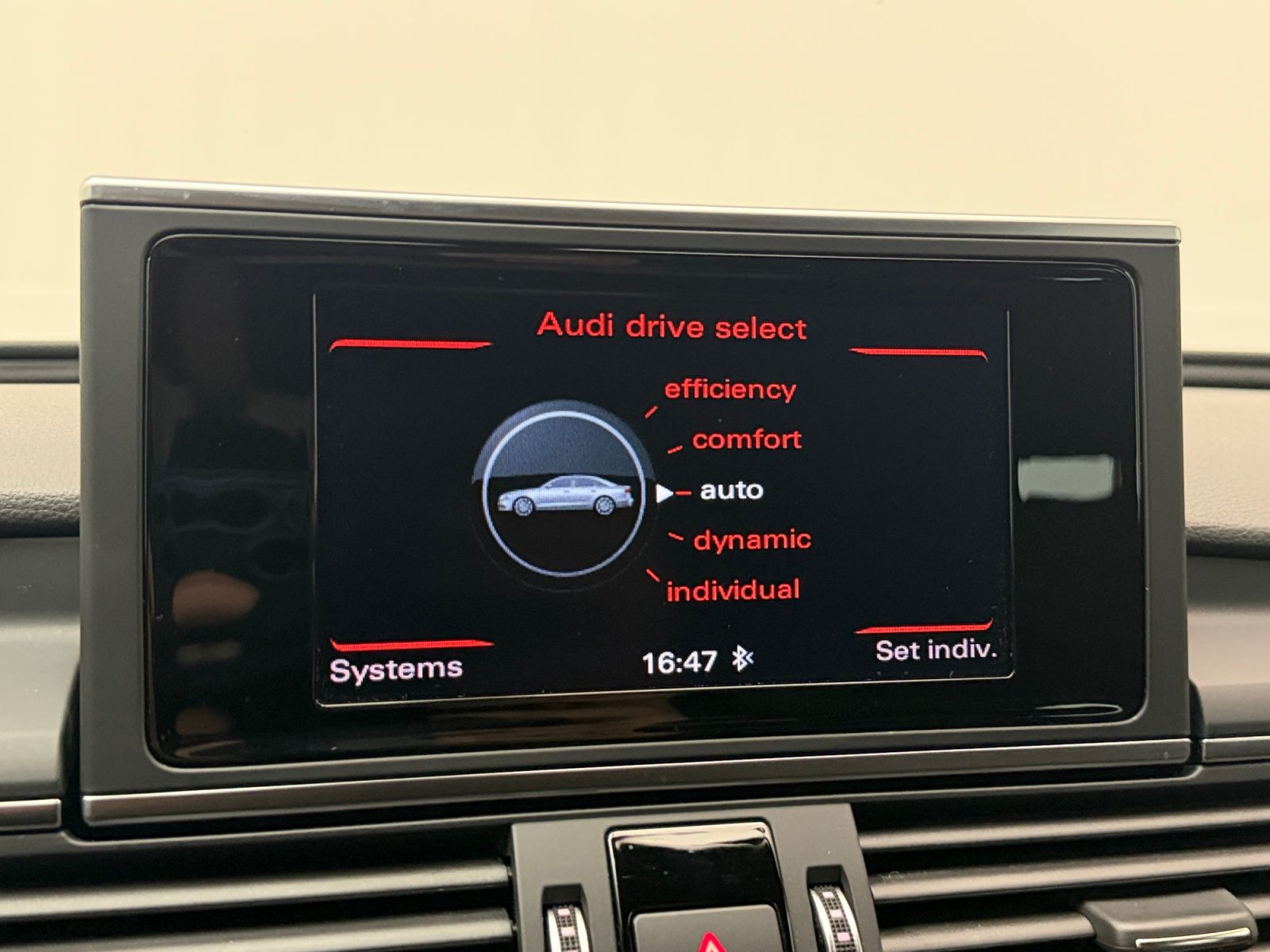 Audi A6 Sedan 2.0 TDI Quattro Ambition S Line Sport Delläder P-Sensorer ADS Värmare 190hk – bild 22 av 29