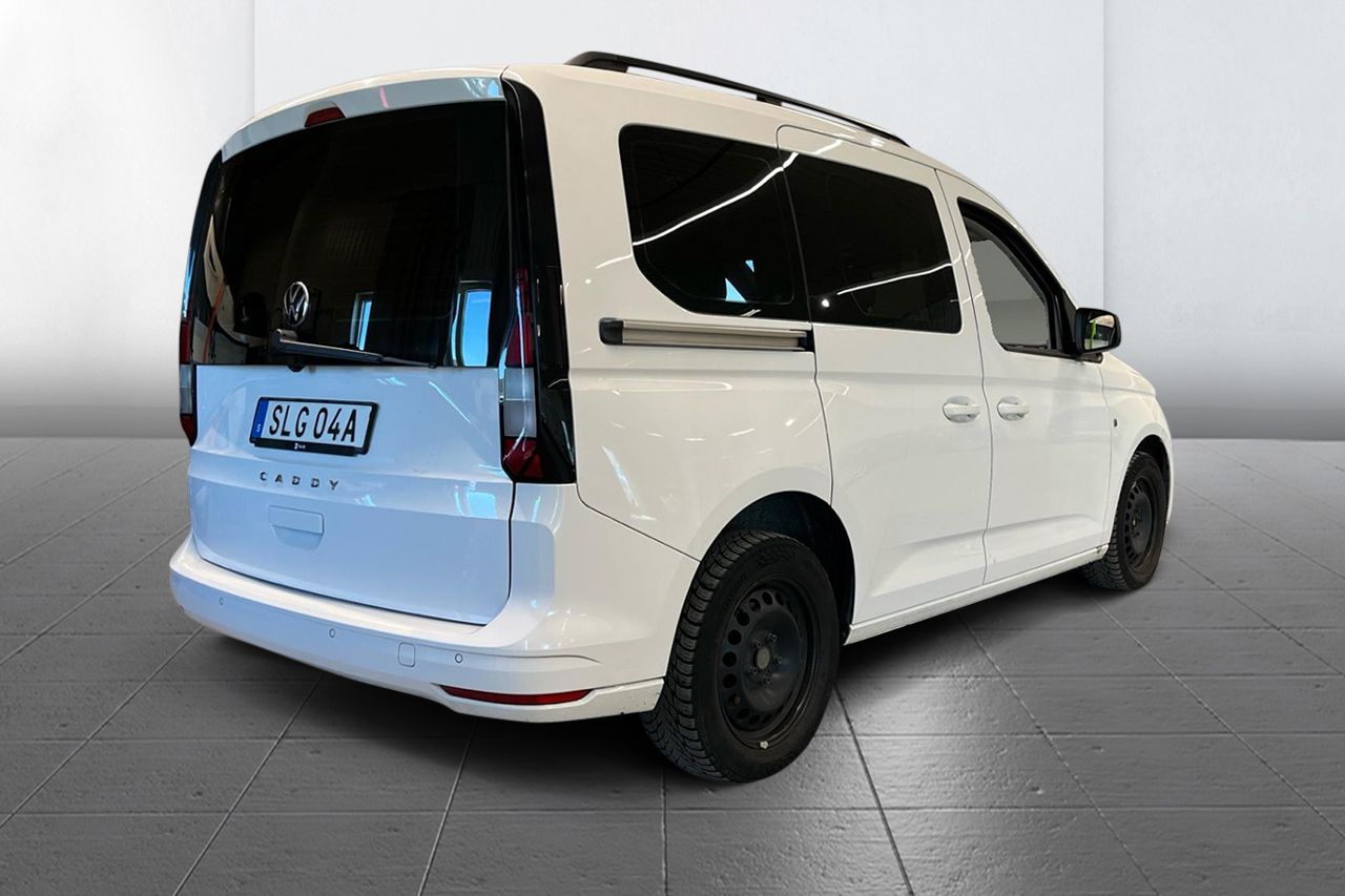 Volkswagen Caddy 2.0 TDI Automat 5-sits Värmare P-Sensorer Moms/Leasing 122hk – bild 4 av 9