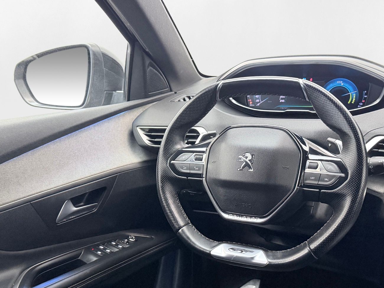 Peugeot 3008 HYBRID GT Dragkrok Delläder Navigation Backkamera Cockpit Värmare Moms/Leasing 224hk – bild 15 av 31