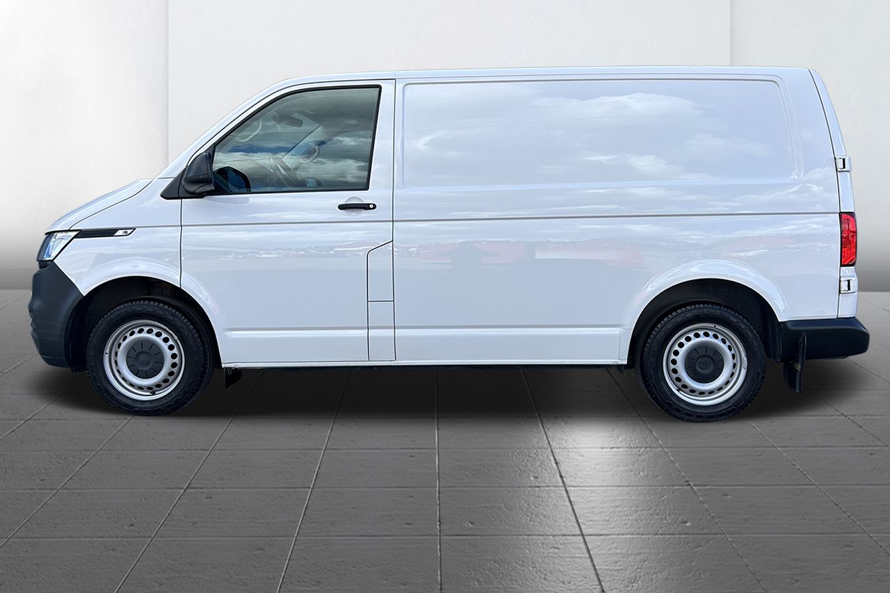 Volkswagen Transporter T32 2.0 TDI Automat Dragkrok Värmare 3-sits App-Connect Moms/Leasing 150hk – bild 8 av 20