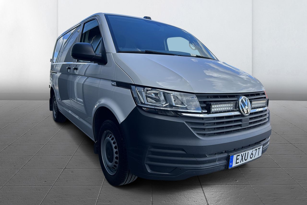 Volkswagen Transporter T32 2.0 TDI Automat Dragkrok Värmare 3-sits App-Connect Moms/Leasing 150hk – bild 4 av 20