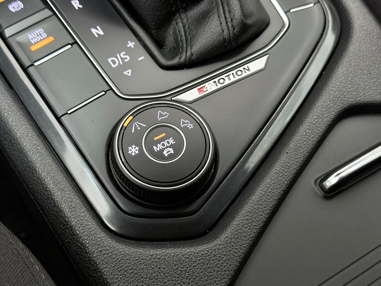 Volkswagen Tiguan 2.0 TDI 4M GT Premiumpaket Drag Cockpit Kamera Värmare – bild 30 av 37