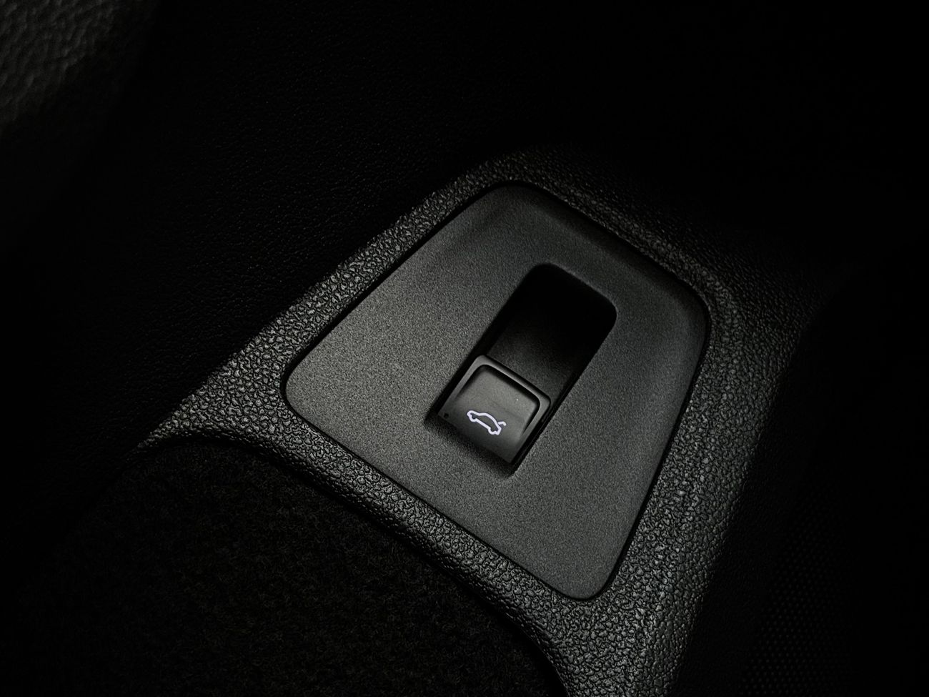 Volkswagen Tiguan 2.0 TDI 4M GT Premiumpaket Drag Cockpit Kamera Värmare – bild 34 av 37