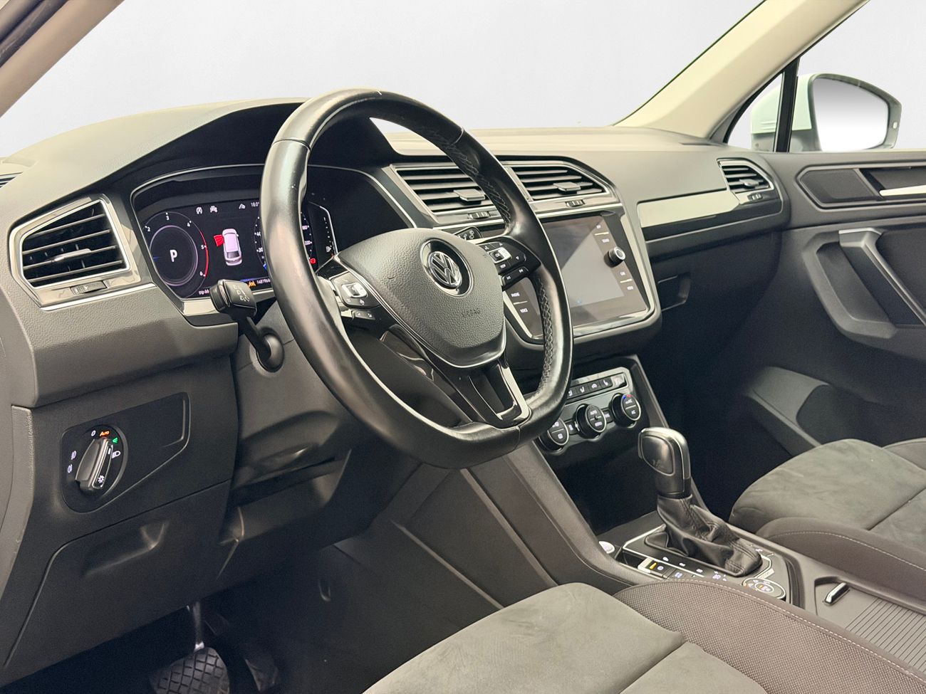 Volkswagen Tiguan 2.0 TDI 4M GT Premiumpaket Drag Cockpit Kamera Värmare – bild 12 av 37
