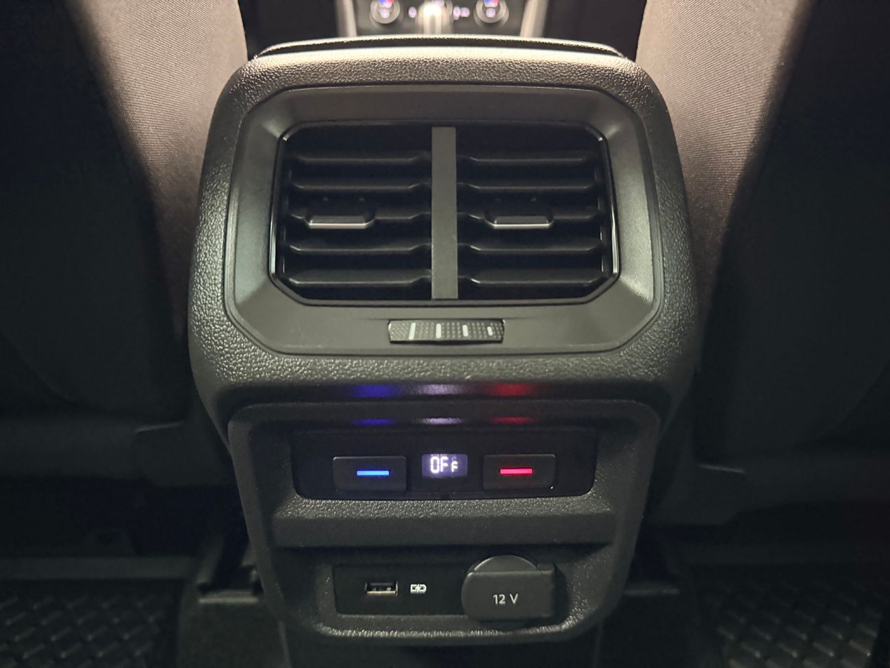 Volkswagen Tiguan 2.0 TDI 4M GT Premiumpaket Drag Cockpit Kamera Värmare – bild 16 av 37