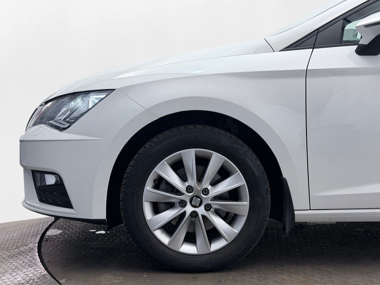 SEAT Leon 1.5 TGI Style CNG Backkamera Clima 130hk – bild 10 av 24