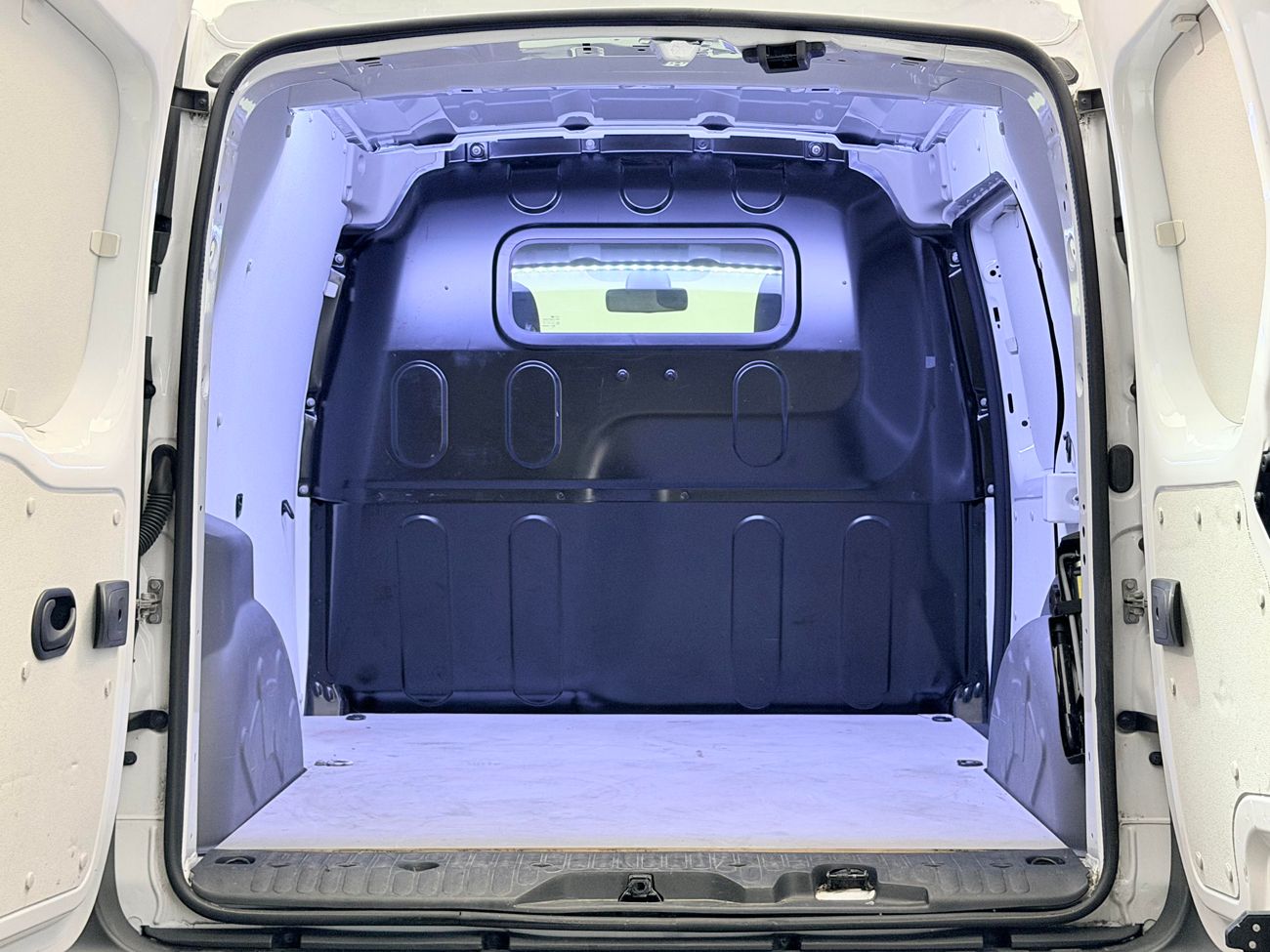 Renault Kangoo ZE 33 kWh Köpt batteri Värmare 60hk – bild 12 av 22