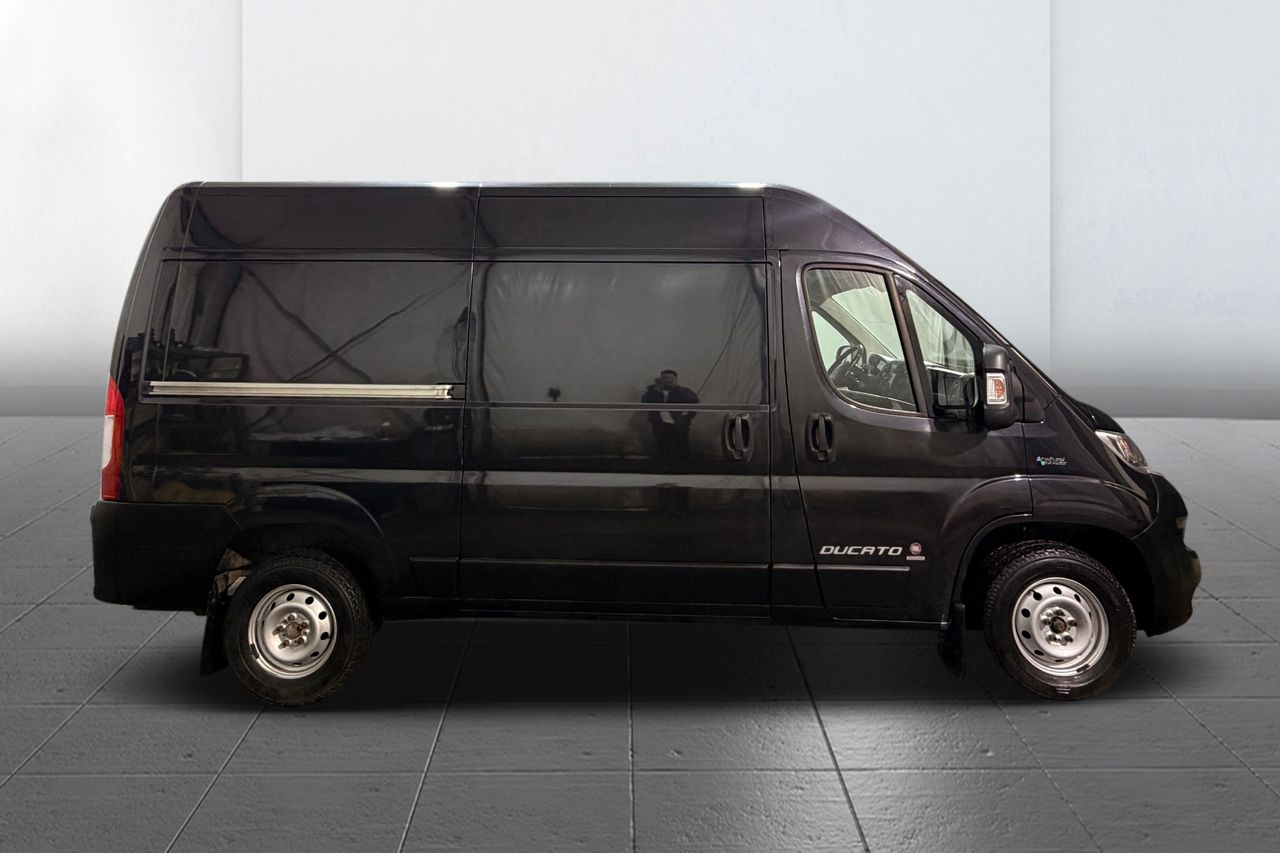 Fiat Ducato Skåp 35 3.0 NP L2H2 CNG 3sits Drag Kamera Fotsteg 136hk – bild 4 av 20