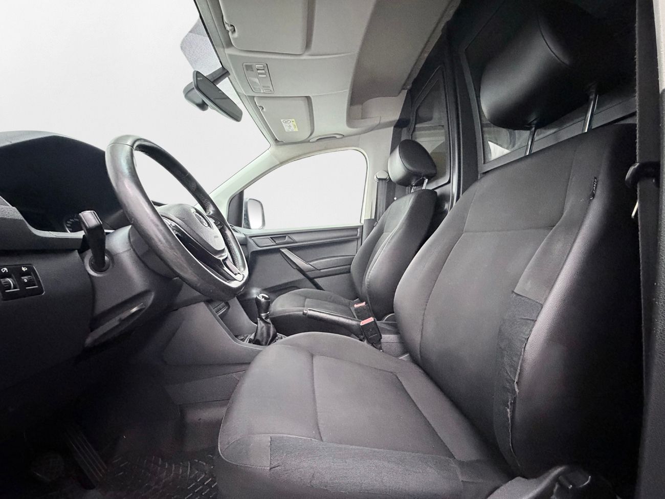 Volkswagen Caddy Maxi Skåp 2.0 TDI 4MOTION Dragkrok Värmare MOMS 122hk – bild 11 av 24