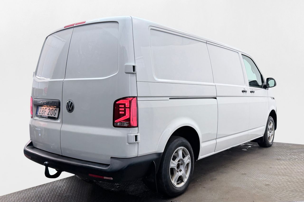 Volkswagen Transporter T30 2.0 TDI L2H1 Dragkrok Värmare 3-sits Navi App-Connect P-Sensorer – bild 5 av 29