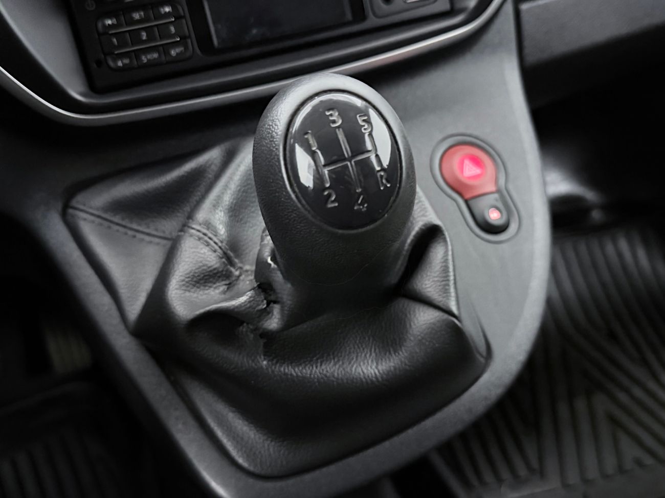 Renault Kangoo Express Maxi 1.5 dCi Dragkrok Värmare P-Sensorer Moms/Leasing 90hk – bild 19 av 22