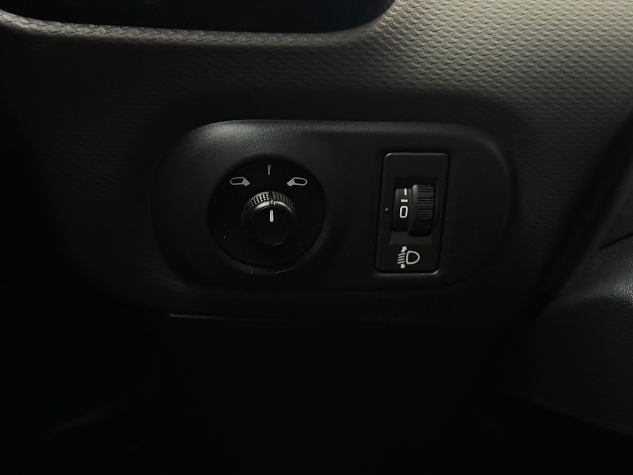 Citroën C4 Cactus 1.2 PureTech Drag Cockpit P-Sens 82hk – bild 23 av 25