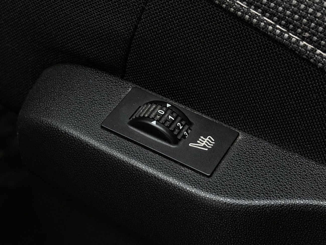 Citroën C4 Cactus 1.2 PureTech Drag Cockpit P-Sens 82hk – bild 13 av 25