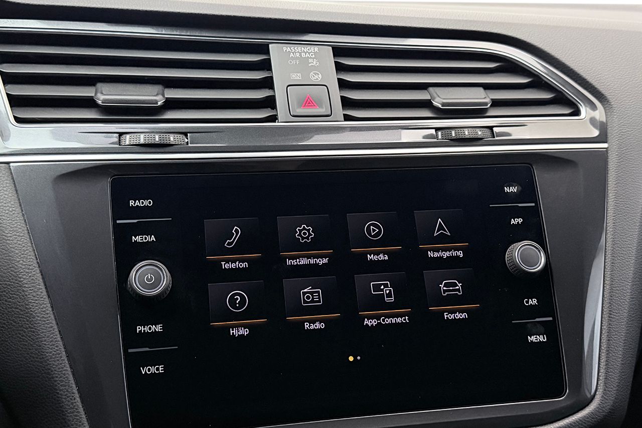Volkswagen Tiguan 7-sits 2.0 TDI 4M R-Line Dragkrok 360° Kameravy Värmare H/K *SE SPEC* – bild 21 av 31