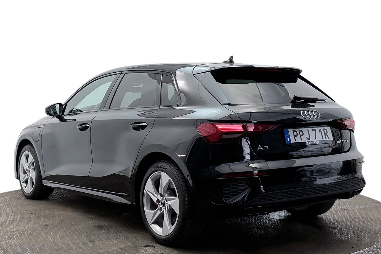 Audi A3 Sportback 45 TFSI e S Line Komfort Black App+ Connect 245hk – bild 8 av 29