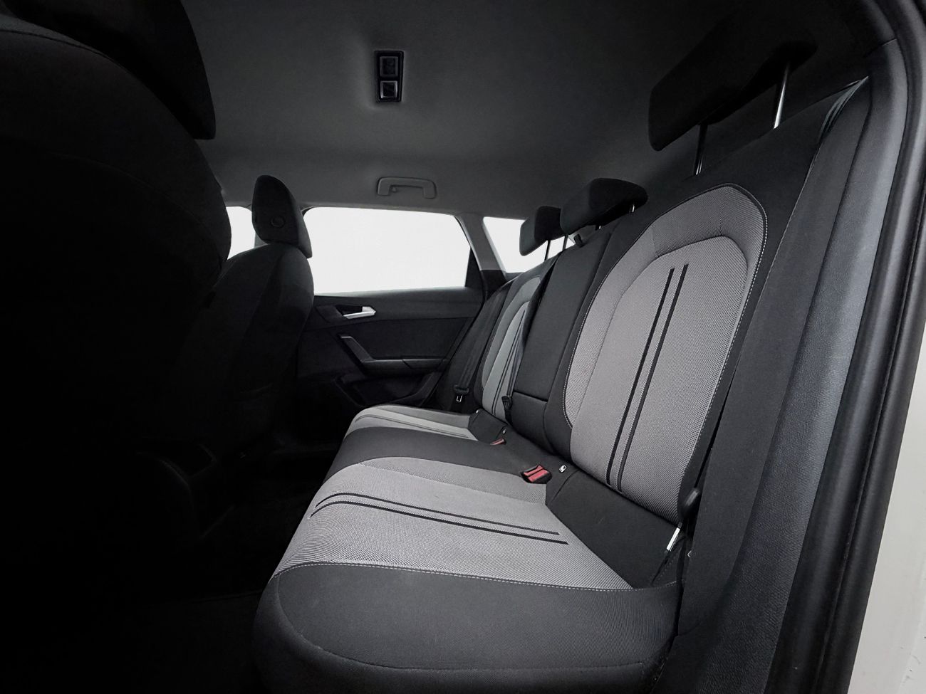 SEAT Leon ST 2.0 TDI 4D Style Automat Kamera Rattvärme Kupévärm LED Moms/Leasing – bild 12 av 26