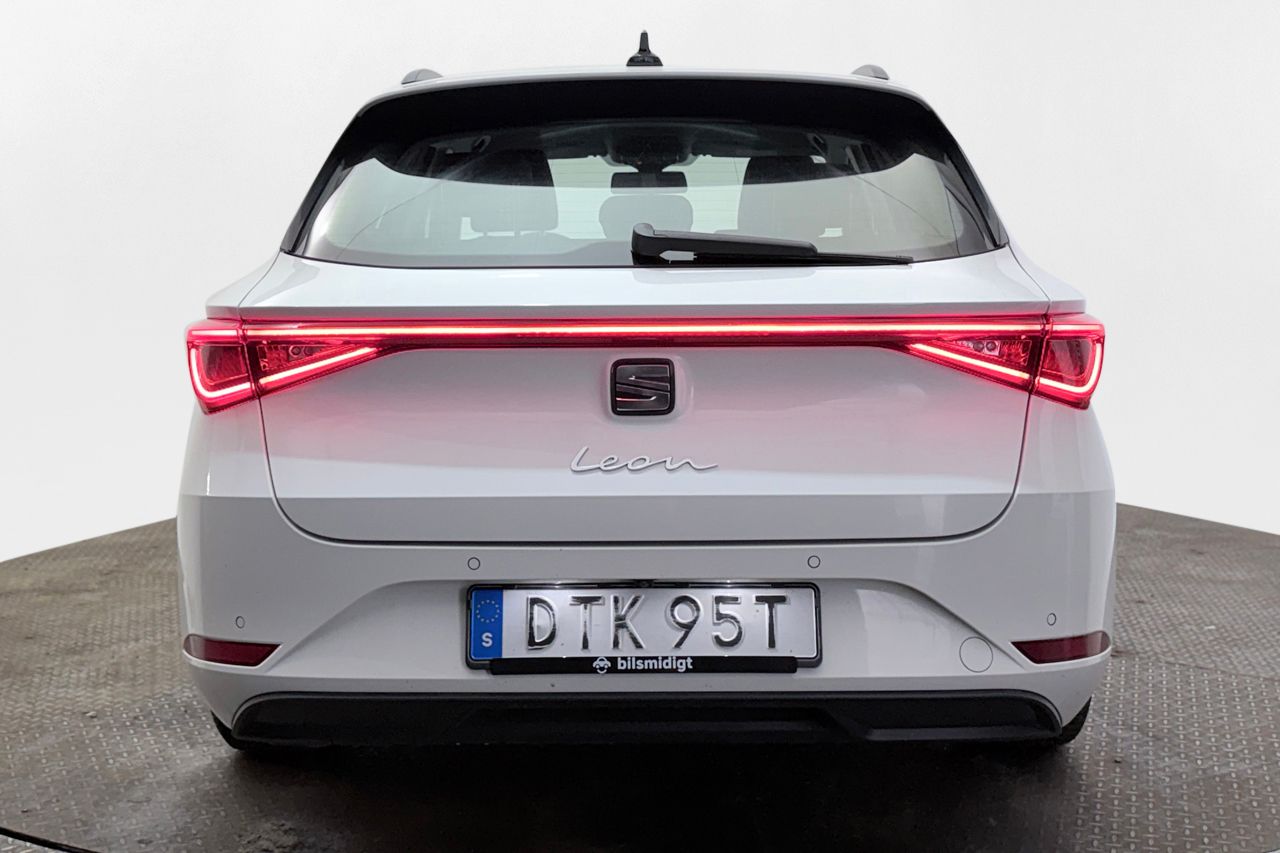SEAT Leon ST 2.0 TDI 4D Style Automat Kamera Rattvärme Kupévärm LED Moms/Leasing – bild 6 av 26