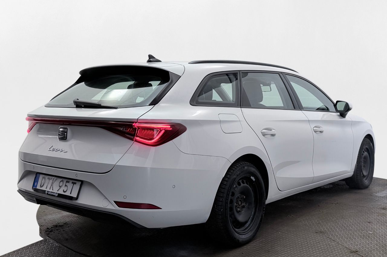 SEAT Leon ST 2.0 TDI 4D Style Automat Kamera Rattvärme Kupévärm LED Moms/Leasing – bild 5 av 26