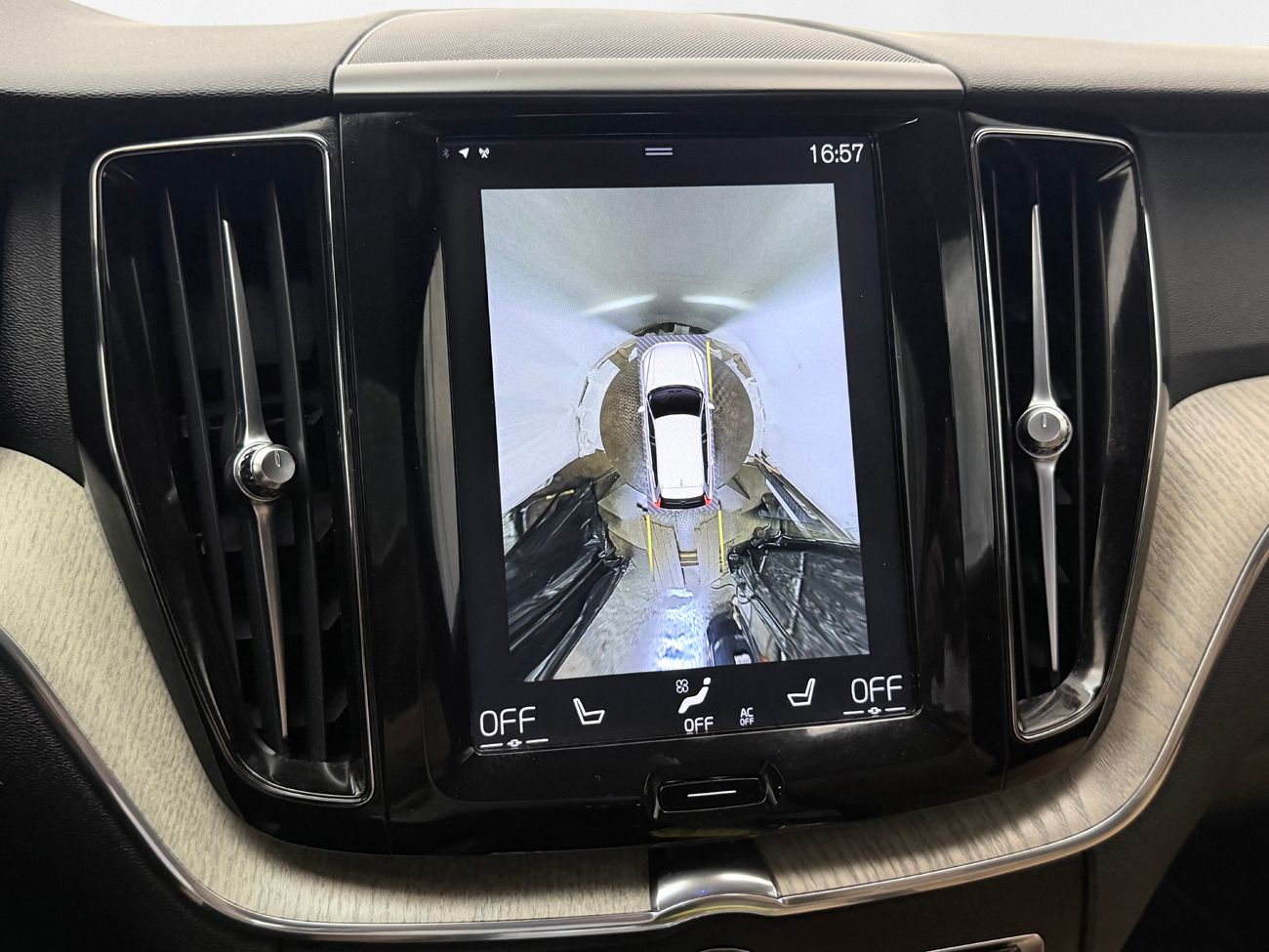 Volvo XC60 D4 AWD Aut Inscription Läder Navi 360° Keyless 190hk – bild 21 av 33