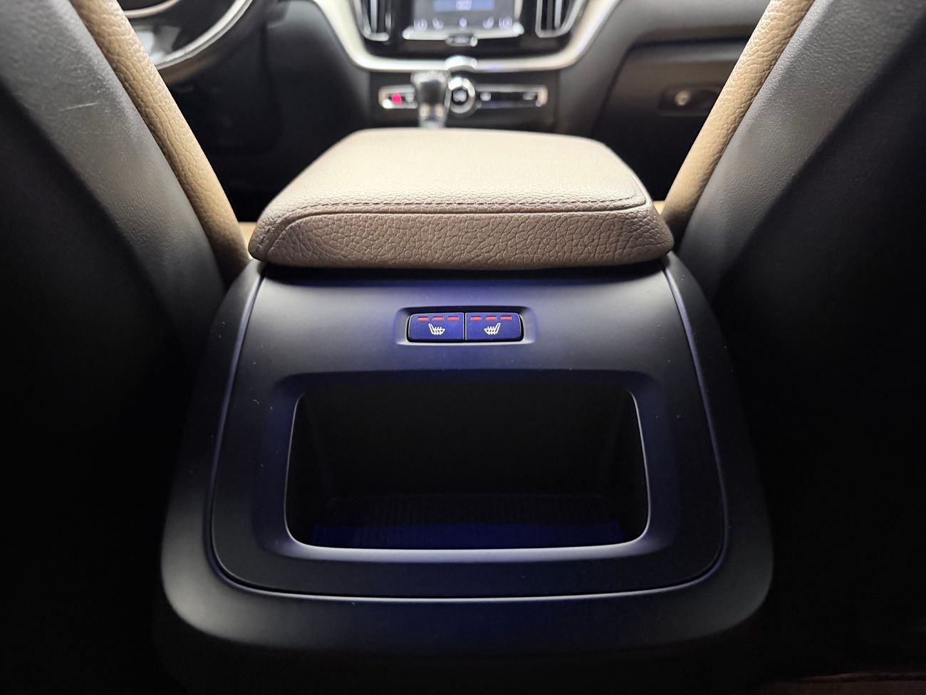Volvo XC60 D4 AWD Aut Inscription Läder Navi 360° Keyless 190hk – bild 15 av 33