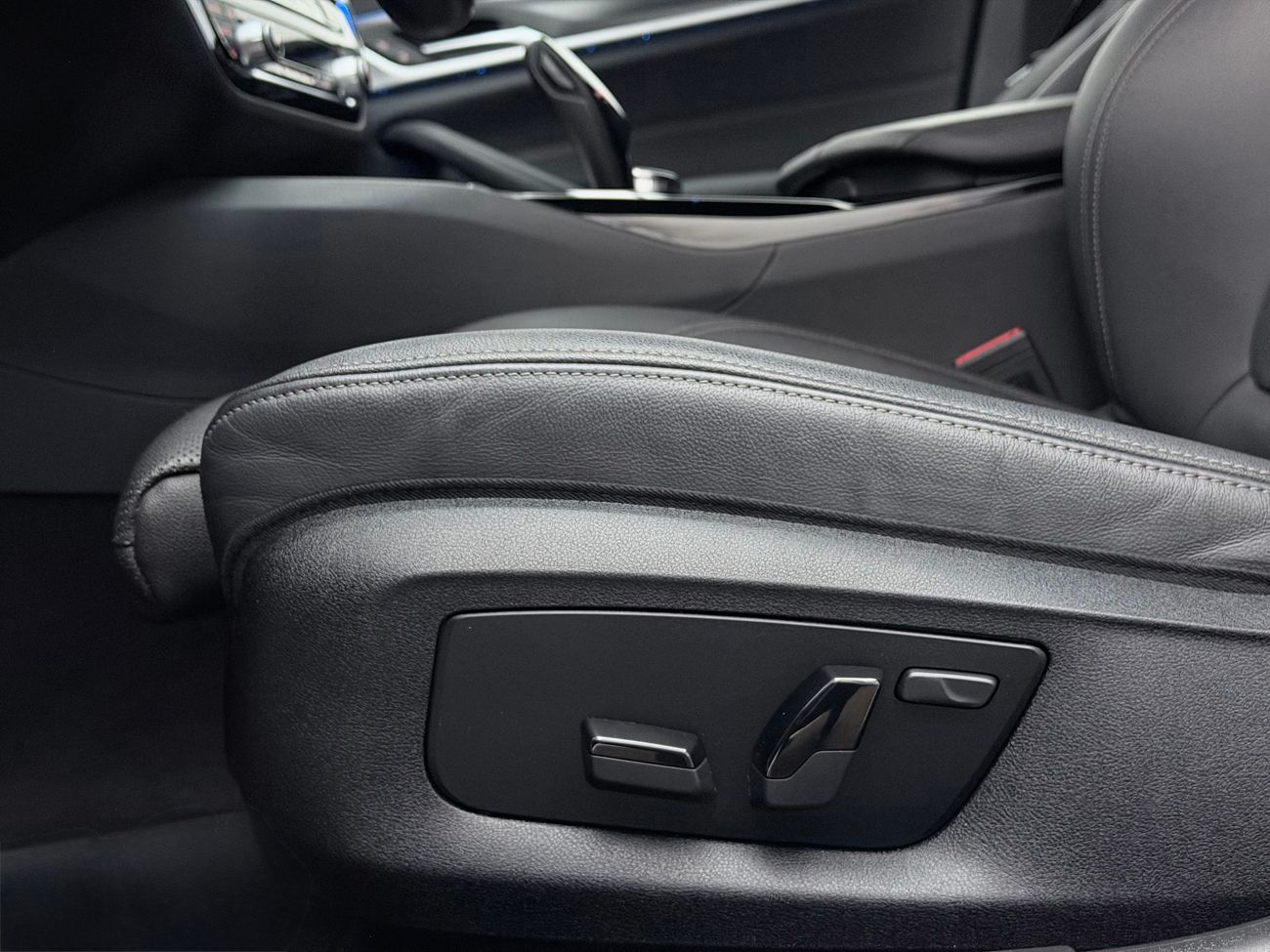BMW 530e Touring M Sport Drag Cockpit Nav Kamera Läder MOMS 292hk – bild 11 av 38