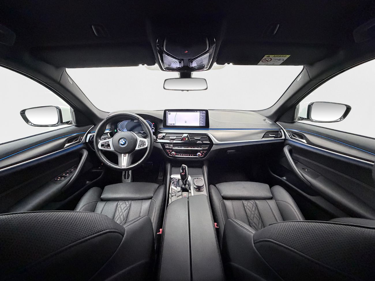 BMW 530e Touring M Sport Drag Cockpit Nav Kamera Läder MOMS 292hk – bild 13 av 38