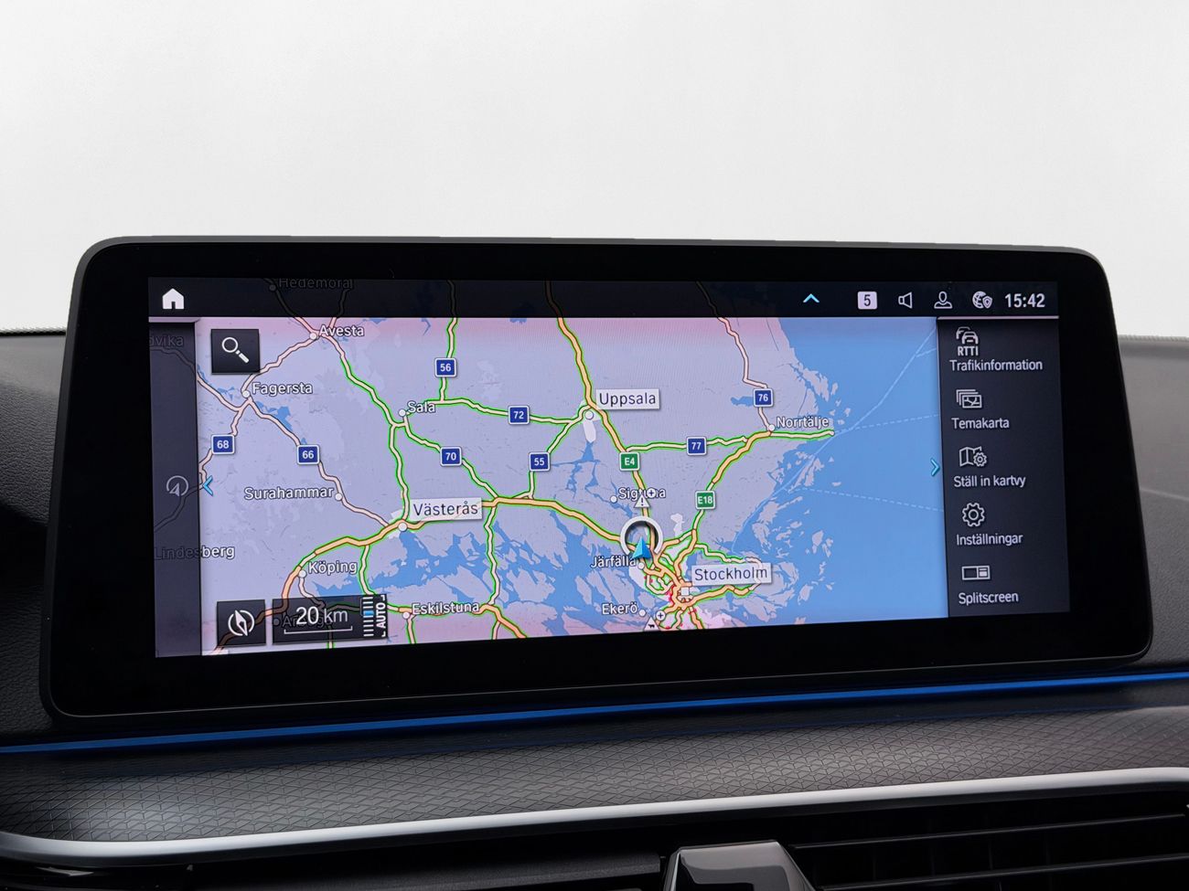 BMW 530e Touring M Sport Drag Cockpit Nav Kamera Läder MOMS 292hk – bild 19 av 38