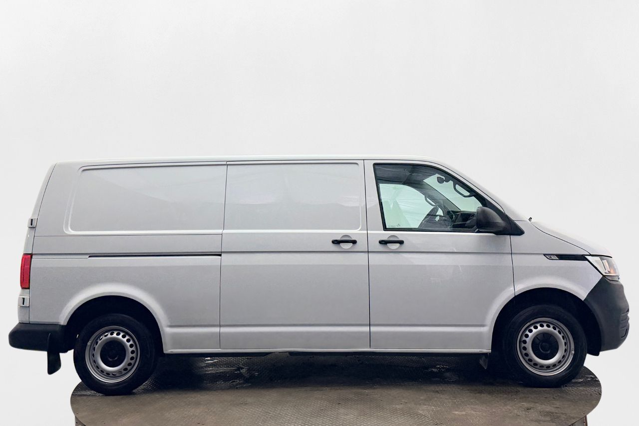 Volkswagen Transporter T32 2.0 TDI 4MOTION 3-sits Drag Värmare P-Sensorer Moms/Leasing 150hk – bild 4 av 29