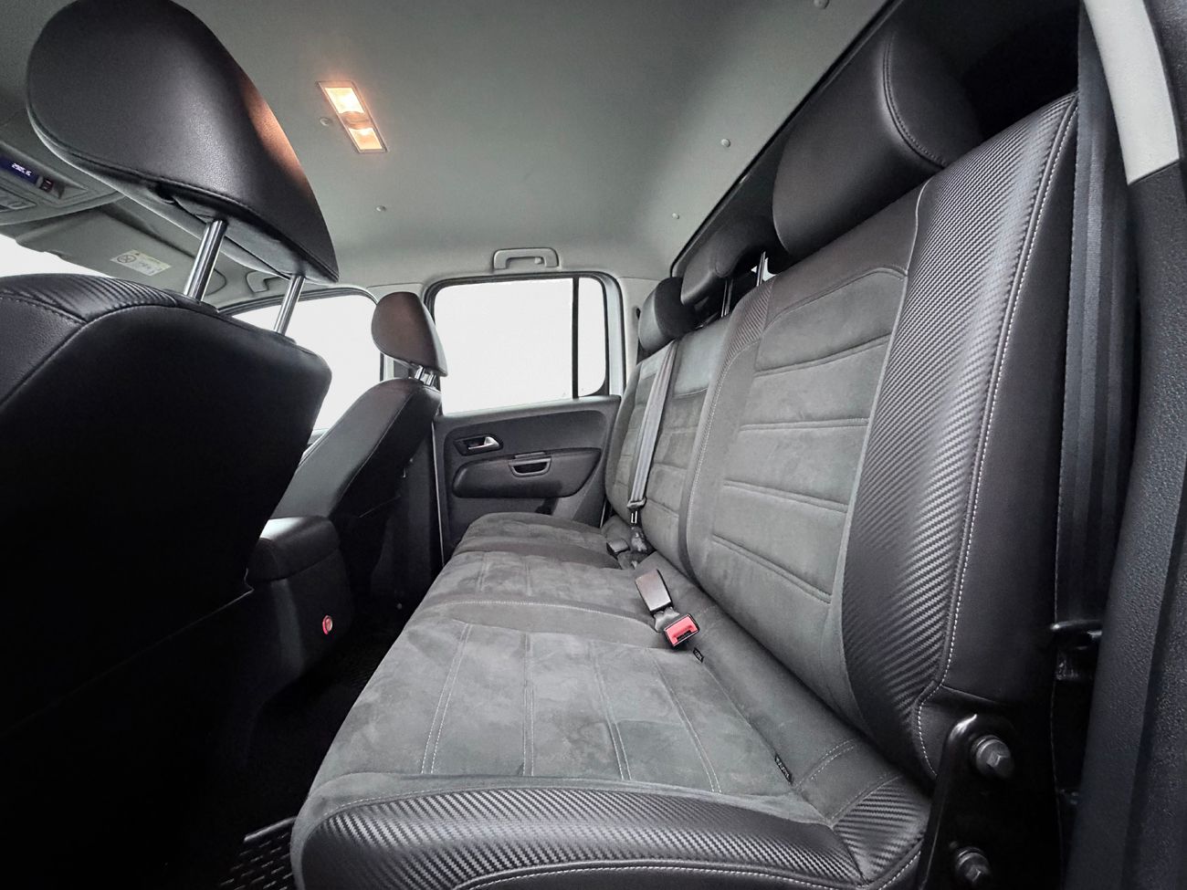 Volkswagen Amarok 2.9t 3.0 V6 4M Highline Flakkåpa Kamera Värmare 258hk – bild 13 av 30
