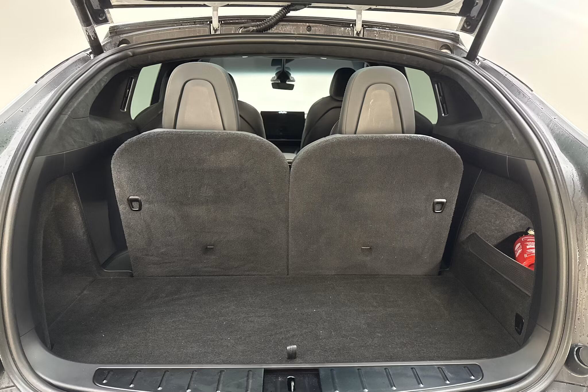 Tesla Model X Plaid 6-sits Drag Luftfj Yoke Pano V-Pump Premiumljud AP 1020hk – bild 36 av 39