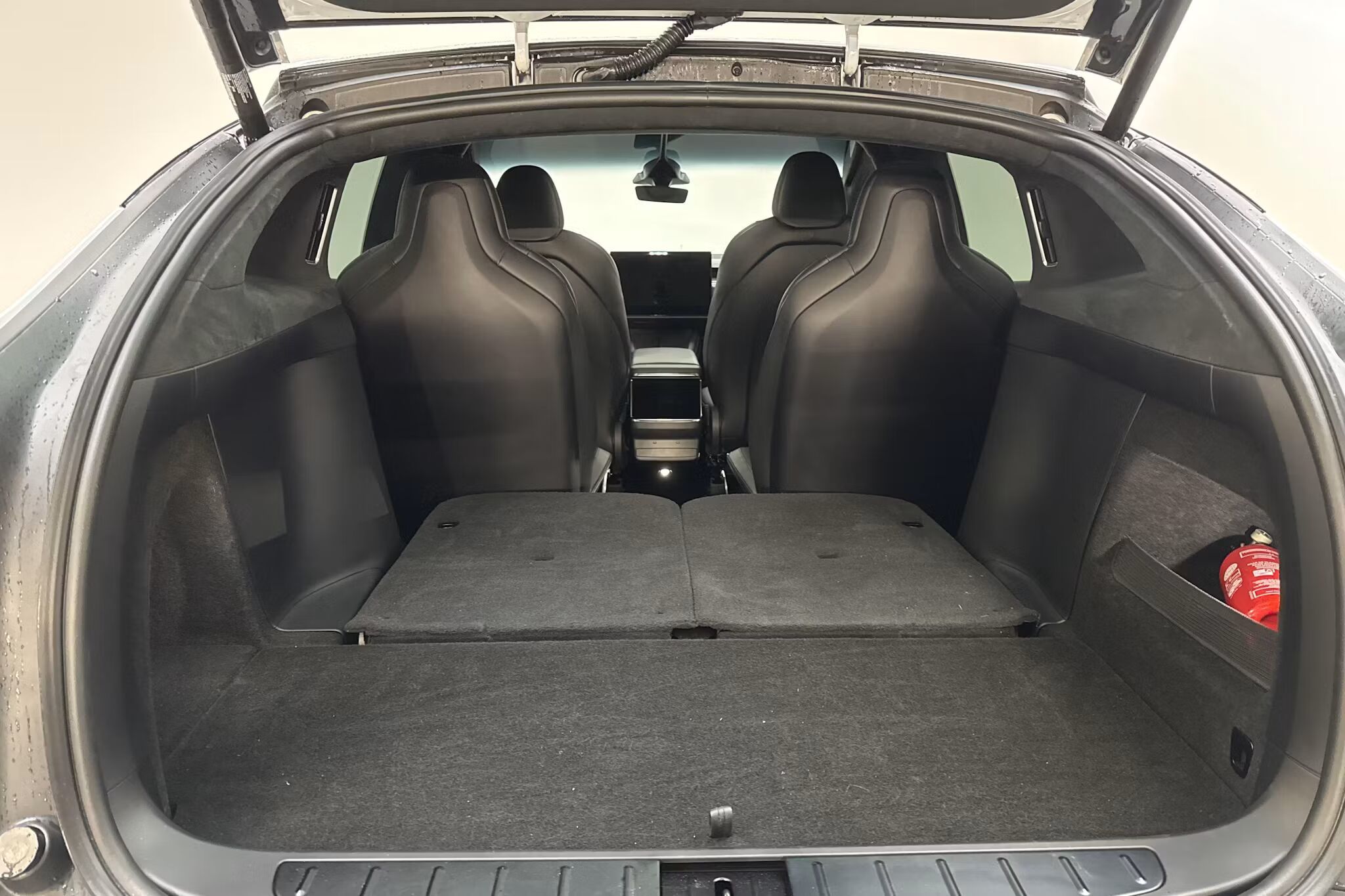 Tesla Model X Plaid 6-sits Drag Luftfj Yoke Pano V-Pump Premiumljud AP 1020hk – bild 37 av 39