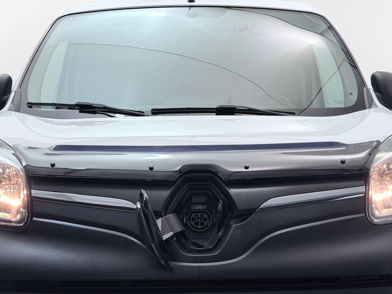 Renault Kangoo ZE Maxi 33 kWh Köpt batteri Värmare P-Sens MOMS – bild 3 av 24