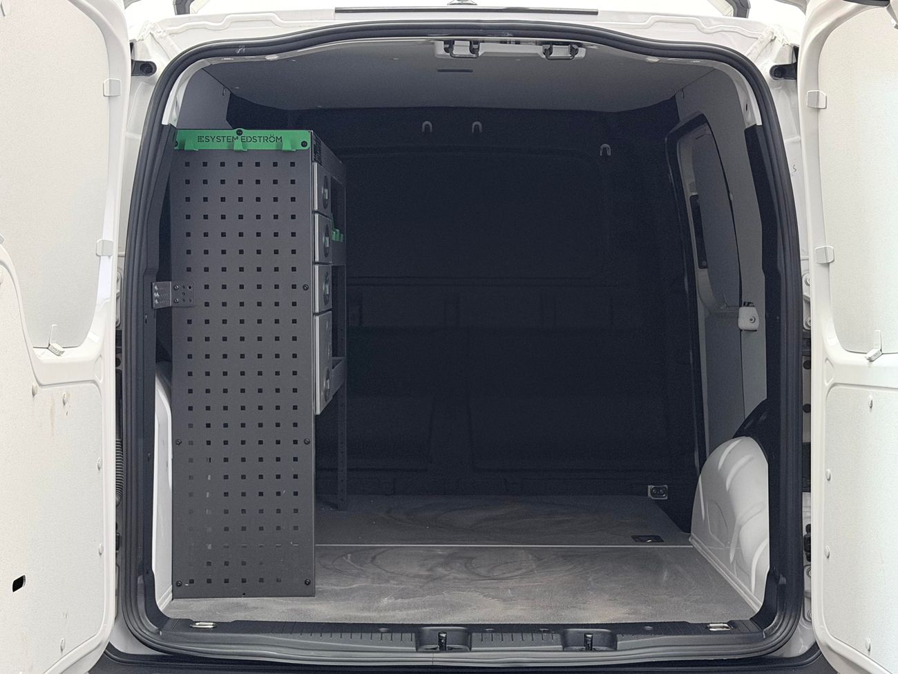 Volkswagen Caddy Cargo 2.0 TDI Drag Inredd Kamera Värmare – bild 12 av 29