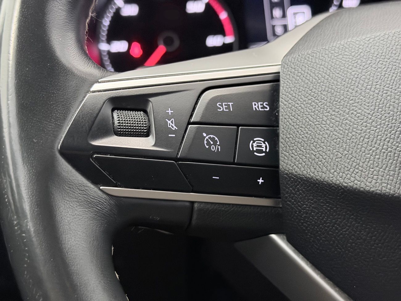 SEAT Leon ST 2.0 TDI 4D Style Automat Kamera Rattvärme Kupévärm LED Moms/Leasing – bild 16 av 26