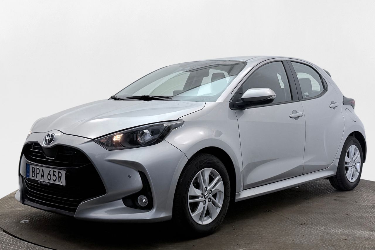 Toyota Yaris Hybrid Automat Rattvärme Backkamera 116hk