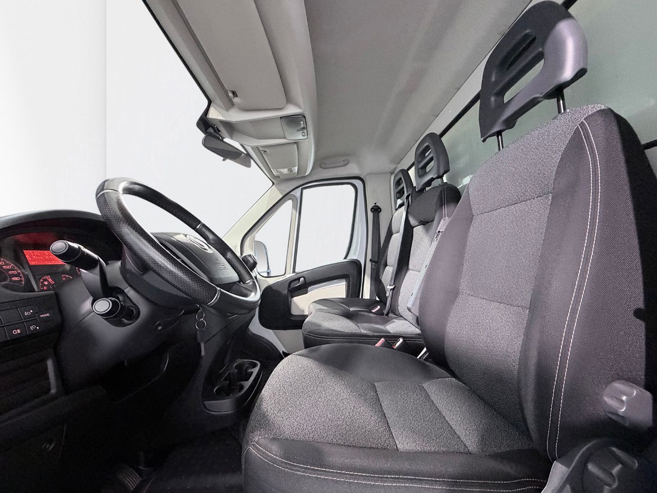 Fiat Ducato Van 35 2.3 3-sits BG-Lyft Kamera Värmare MOMS – bild 11 av 25