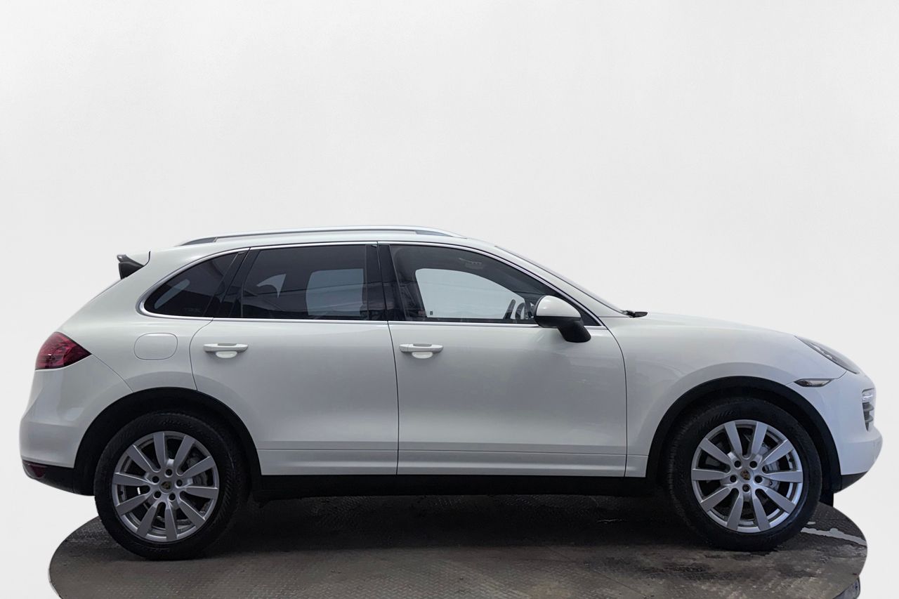 Porsche Cayenne S PASM PCM PDCC PTV Drag Navi Kamera 400hk – bild 4 av 35