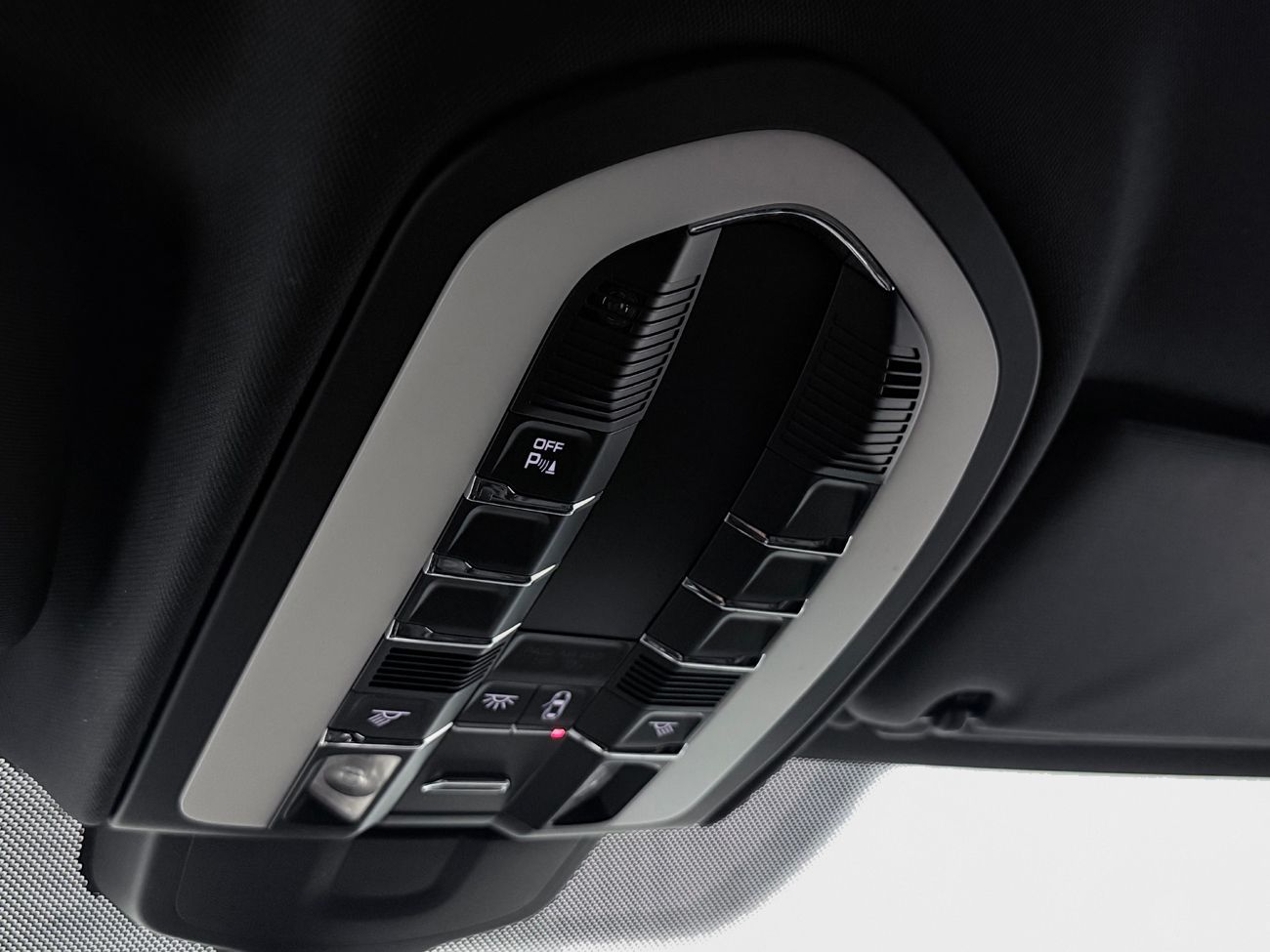 Porsche Cayenne S PASM PCM PDCC PTV Drag Navi Kamera 400hk – bild 22 av 35