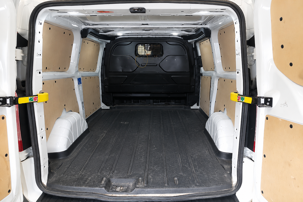 Ford Transit Custom 340 Plug-in L1 Kamera P-Sens 3-sits MOMS 126hk – bild 9 av 10