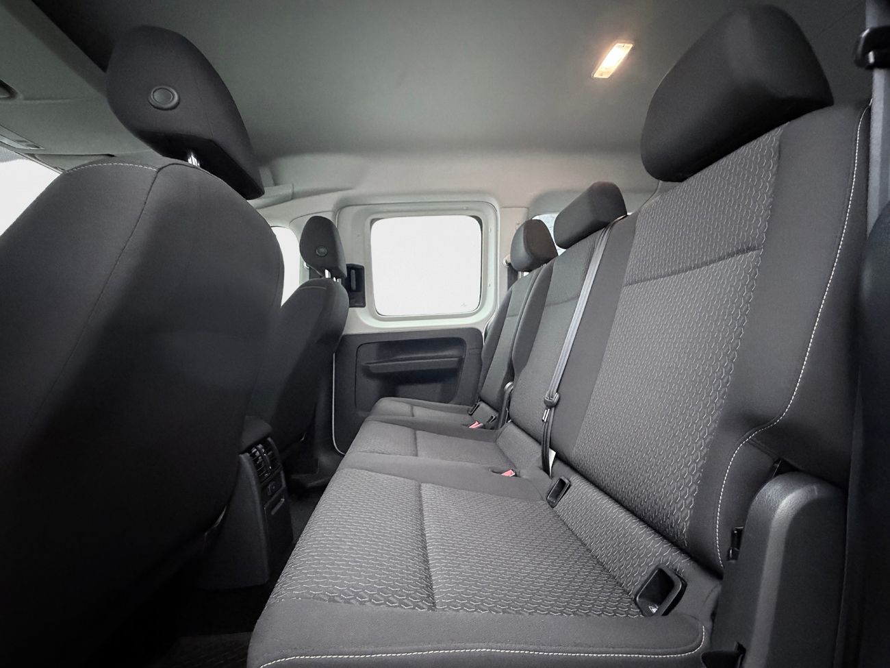 Volkswagen Caddy Maxi Life 7-Sits 1.4 TGI CNG Aut P-Sens MOMS 110hk – bild 13 av 24