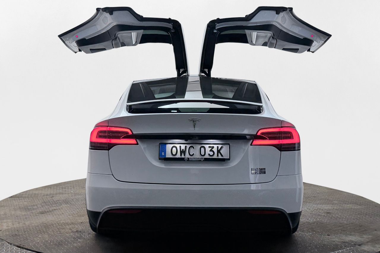 Tesla Model X Plaid 6-sits Drag Luftfj Yoke Pano V-Pump Premiumljud AP 1020hk – bild 12 av 39