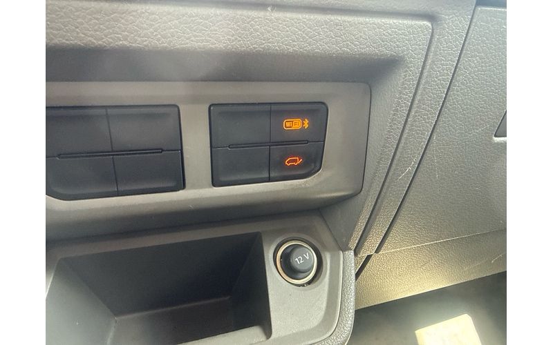 Volkswagen Crafter 2.0 4MOTION 3sits BG-lyft Kamera Värmare AppConnect MOMS – bild 14 av 14