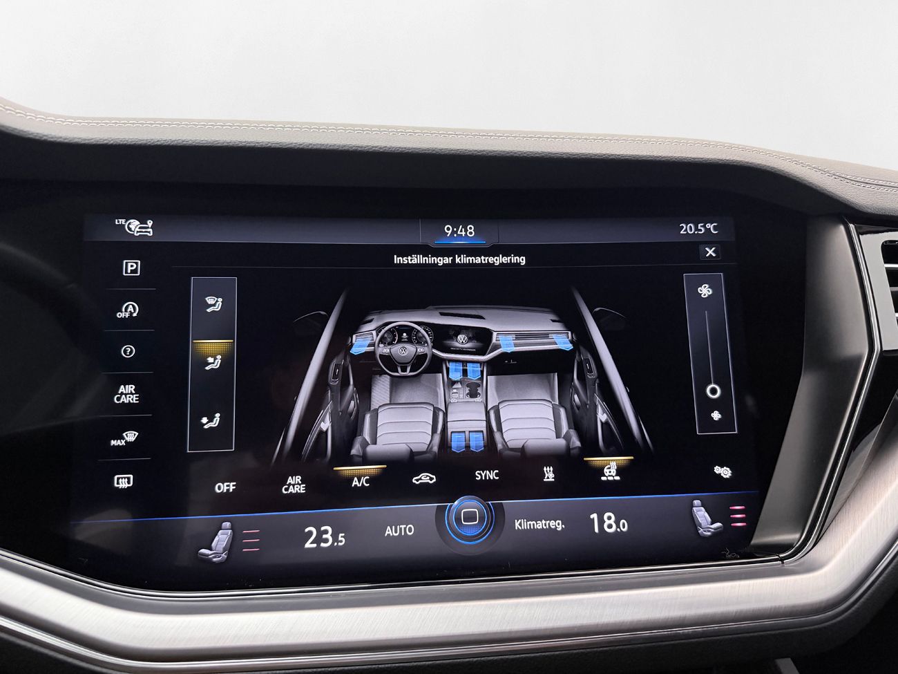 Volkswagen Touareg 3.0 V6 4M Inno Drag Luftfjädr Läder Kamera DYNAUDIO – bild 25 av 38
