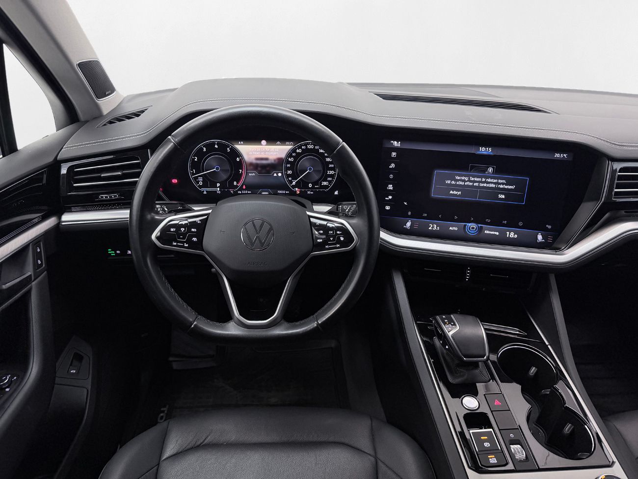Volkswagen Touareg 3.0 V6 4M Inno Drag Luftfjädr Läder Kamera DYNAUDIO – bild 18 av 38