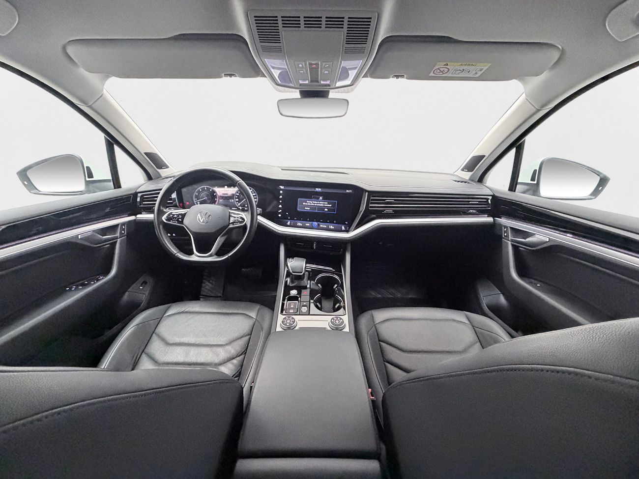 Volkswagen Touareg 3.0 V6 4M Inno Drag Luftfjädr Läder Kamera DYNAUDIO – bild 14 av 38