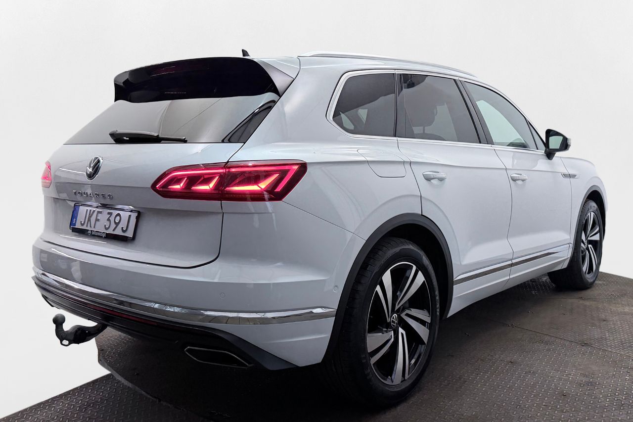 Volkswagen Touareg 3.0 V6 4M Inno Drag Luftfjädr Läder Kamera DYNAUDIO – bild 5 av 38