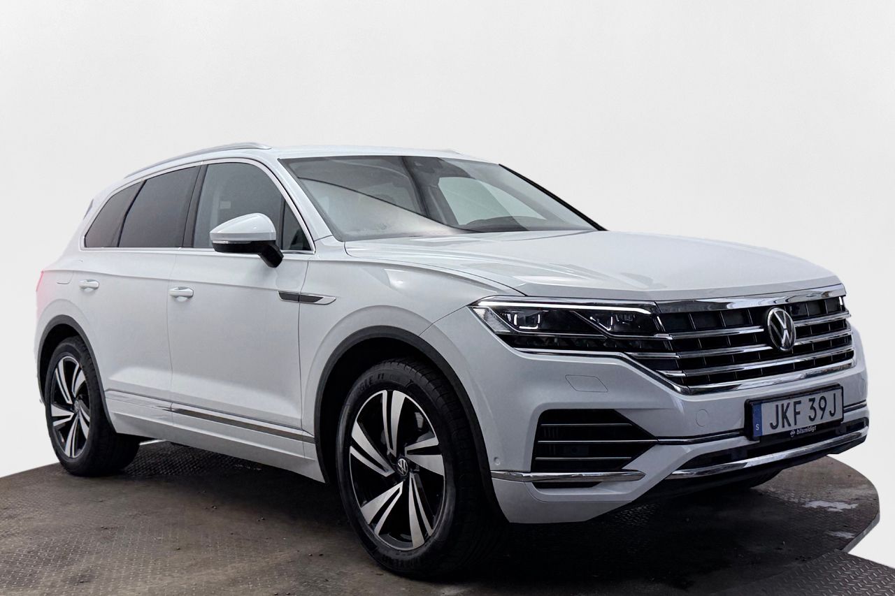 Volkswagen Touareg 3.0 V6 4M Inno Drag Luftfjädr Läder Kamera DYNAUDIO – bild 3 av 38