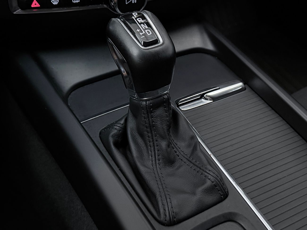 Volvo V60 D4 AWD Momentum Aut Drag Rattvärme Värmare Cockpit – bild 27 av 32
