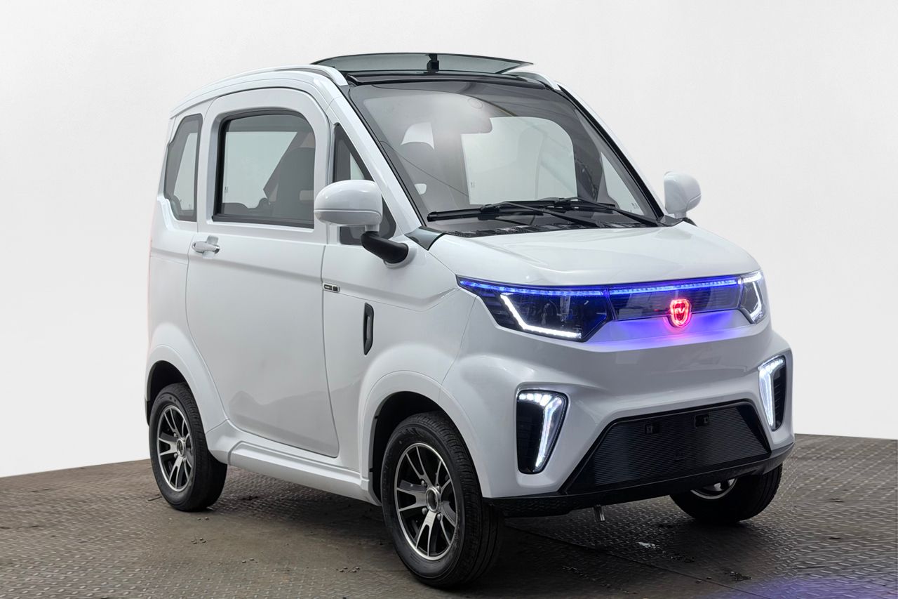 Titan Zero R4S 4-sits Läder Taklucka Värmare Cockpit USB Klass 2 – bild 3 av 22
