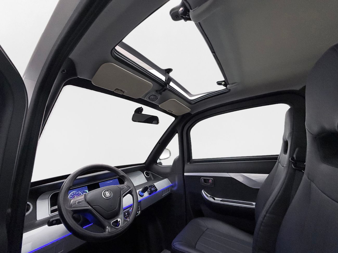Titan Zero R4S 4-sits Läder Taklucka Värmare Cockpit USB Klass 2 – bild 10 av 22
